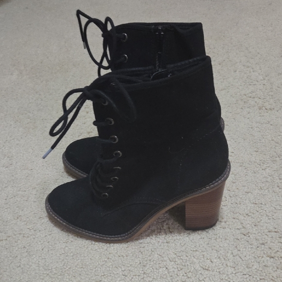 Jette Black Lace-Up Women's Boots - Picture 2 of 5